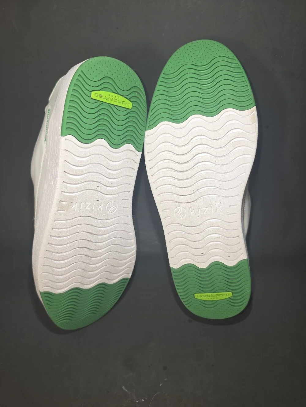 Kizik Men's White Leather Sneakers with Green Heel Tab